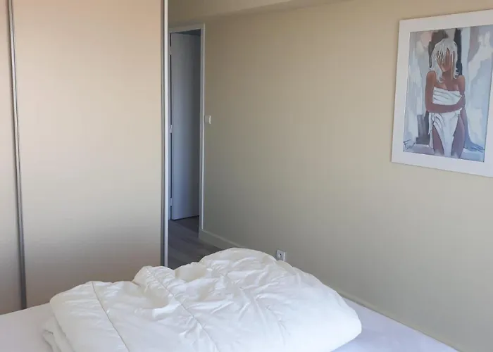 6 Pers Face 9e étage